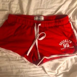 Streetwear society Red dolphin shorts (urban planet) small